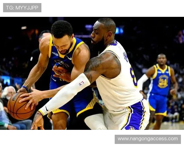 NBA季后赛激烈对决勇士成功逆袭湖人取得关键胜利