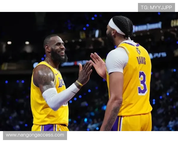 湖人新赛季连胜势不可挡詹姆斯状态火热引领球队冲击总冠军